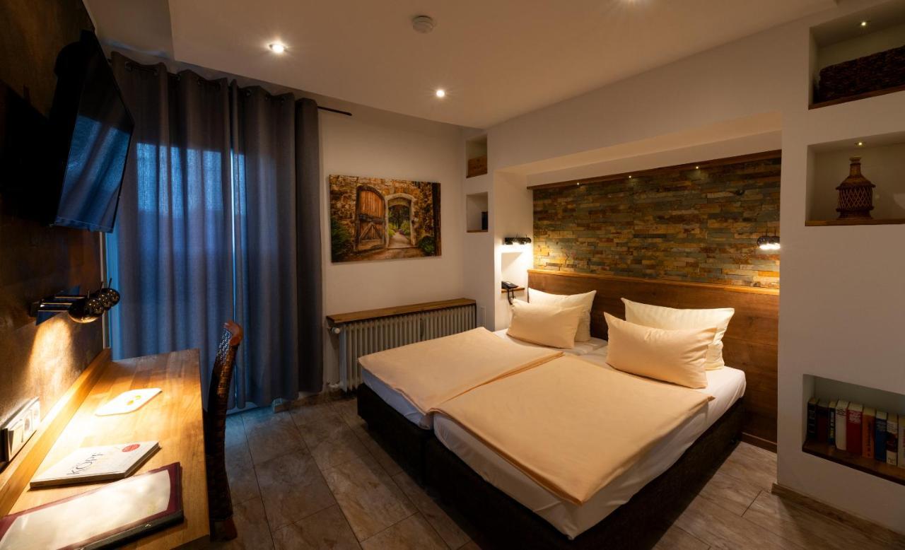 Hotel Garni Regent Euskirchen Buitenkant foto