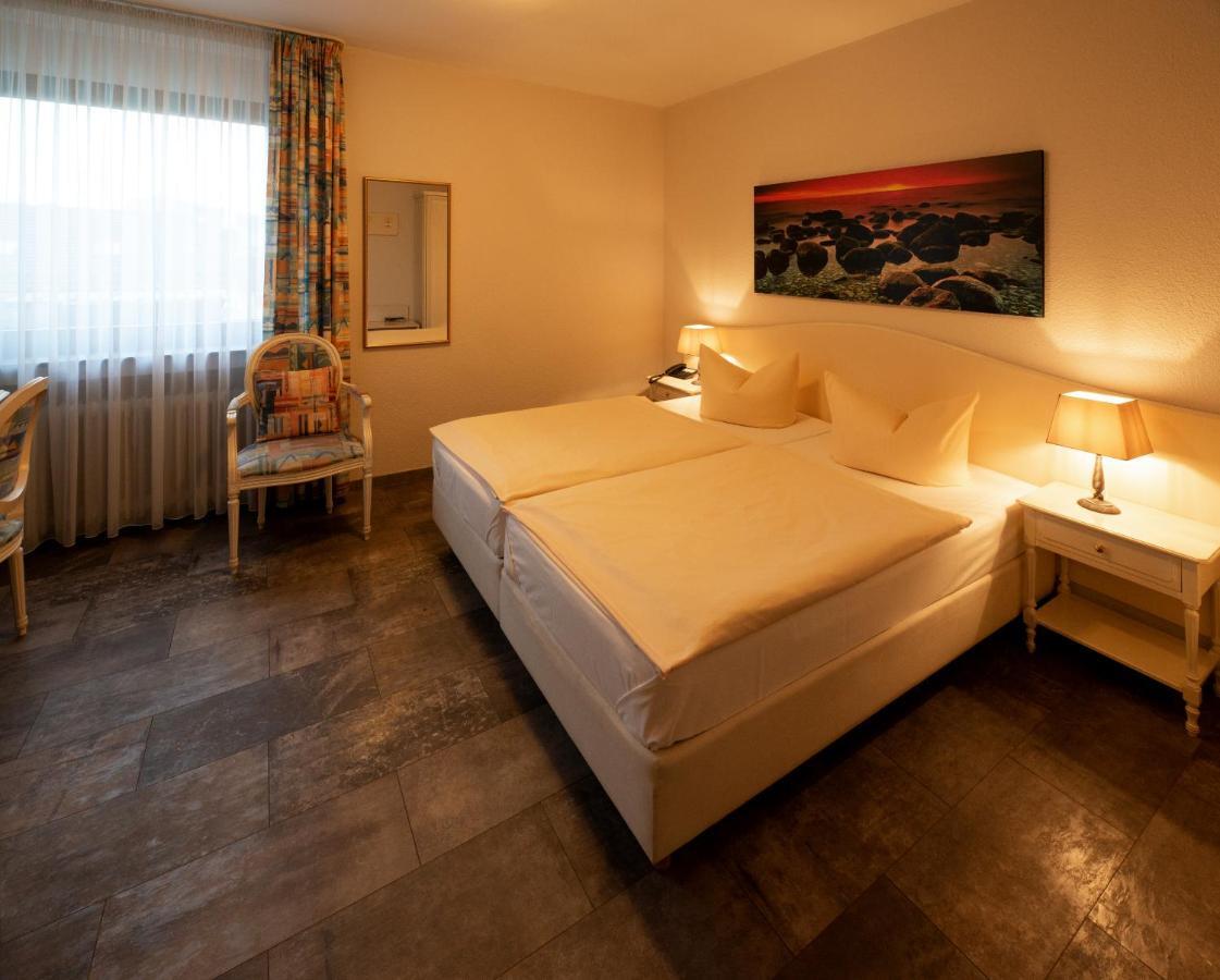 Hotel Garni Regent Euskirchen Buitenkant foto